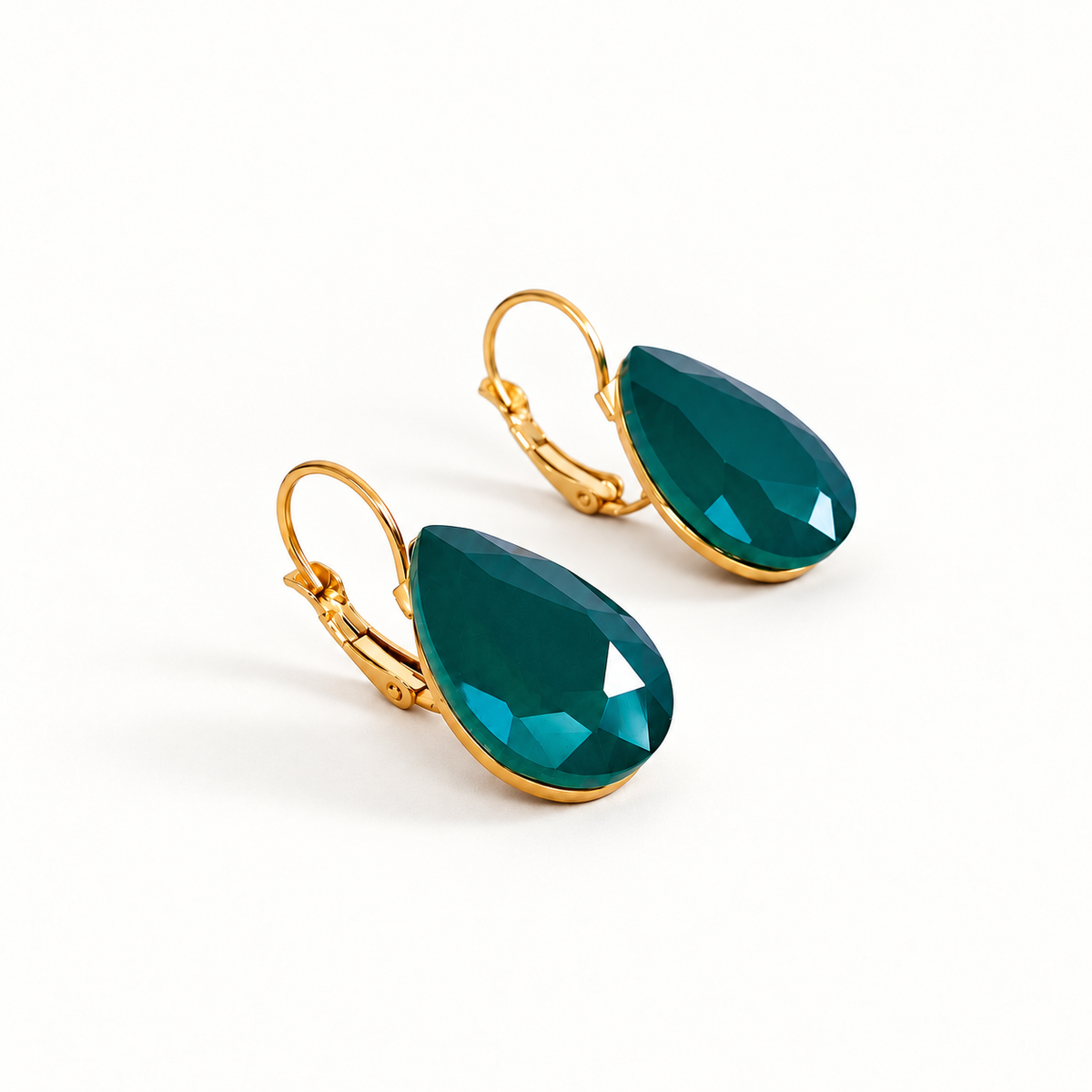 Pendientes Rabat Verde con piedra gota, vista frontal